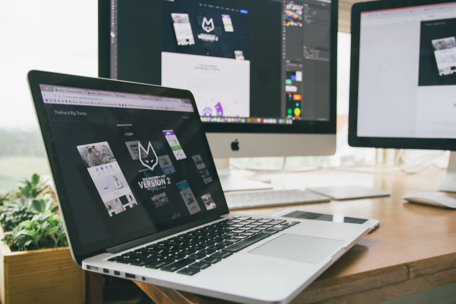 WordPress and Squarespace website builders compared side by side
